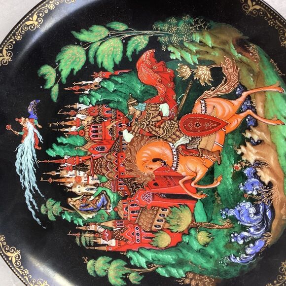 Set Of 2 Bradex 1988 USSR Russian Hand Painted Lacquer Plates - Picture 7 of 9